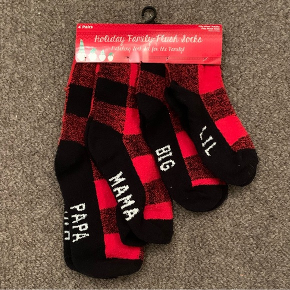 Bear Holiday Family Plush Sock Set - Picture 2 of 4